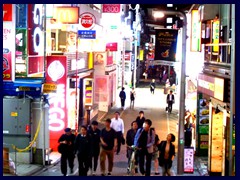 Harajuku by night 05 - Takeshita St